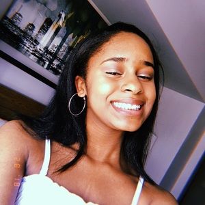 Meet your Posher, Amani